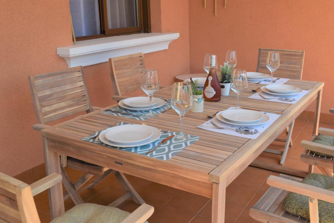 Espacioso Apartamento Con Preciosos Jardines Y Bbq Isla Plana Eksteriør billede