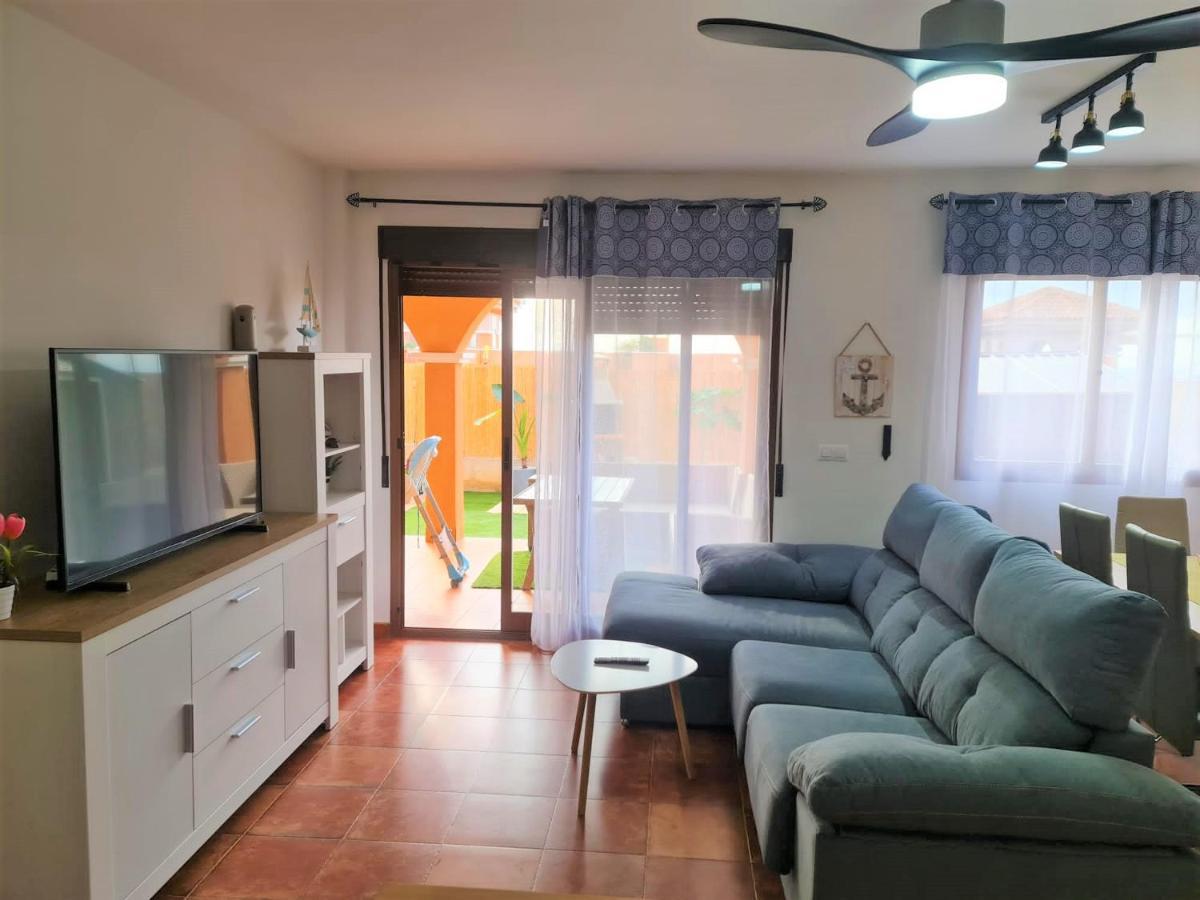 Espacioso Apartamento Con Preciosos Jardines Y Bbq Isla Plana Eksteriør billede