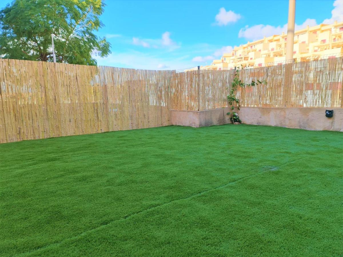 Espacioso Apartamento Con Preciosos Jardines Y Bbq Isla Plana Eksteriør billede
