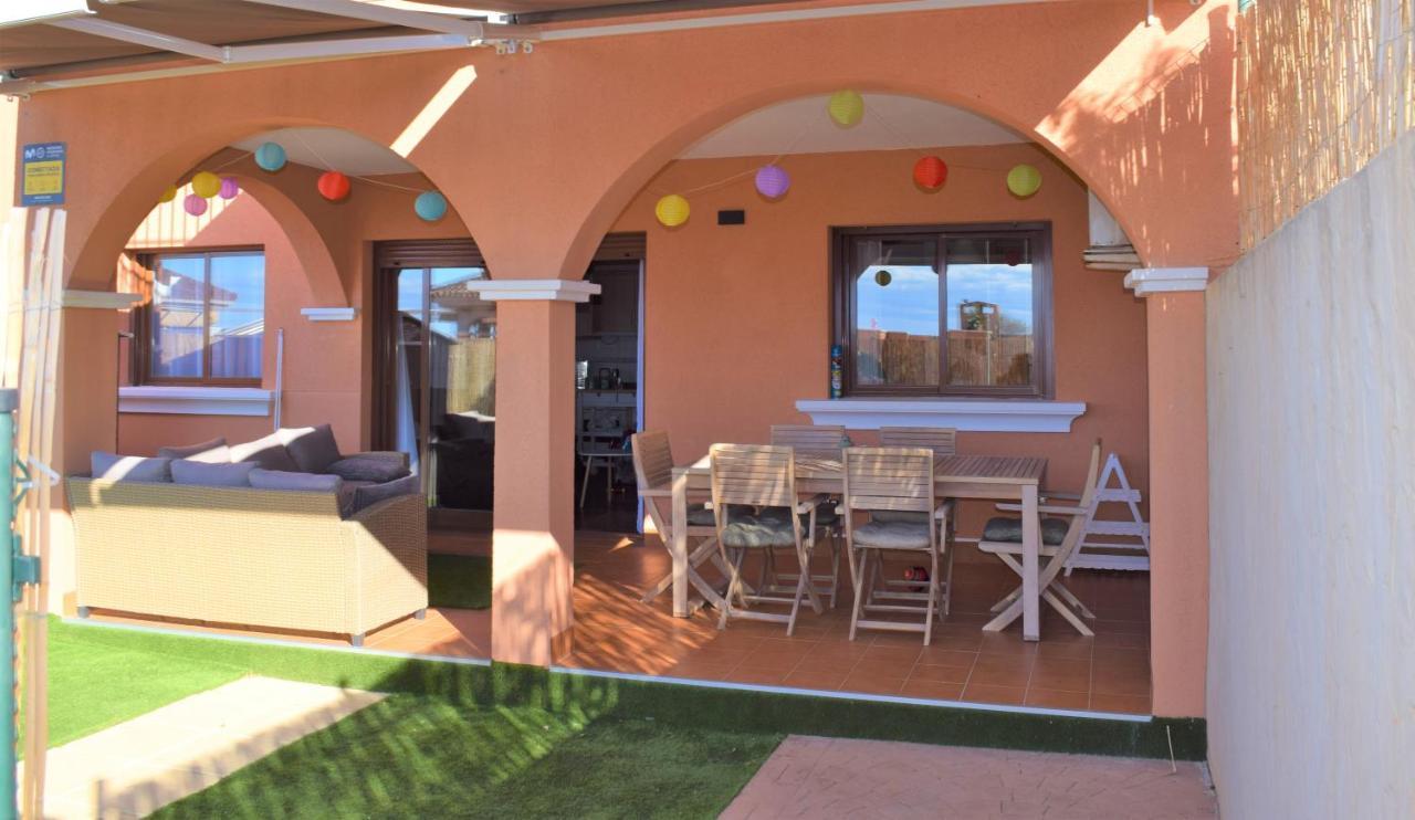 Espacioso Apartamento Con Preciosos Jardines Y Bbq Isla Plana Eksteriør billede