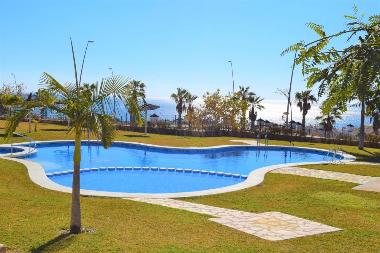 Espacioso Apartamento Con Preciosos Jardines Y Bbq Isla Plana Eksteriør billede