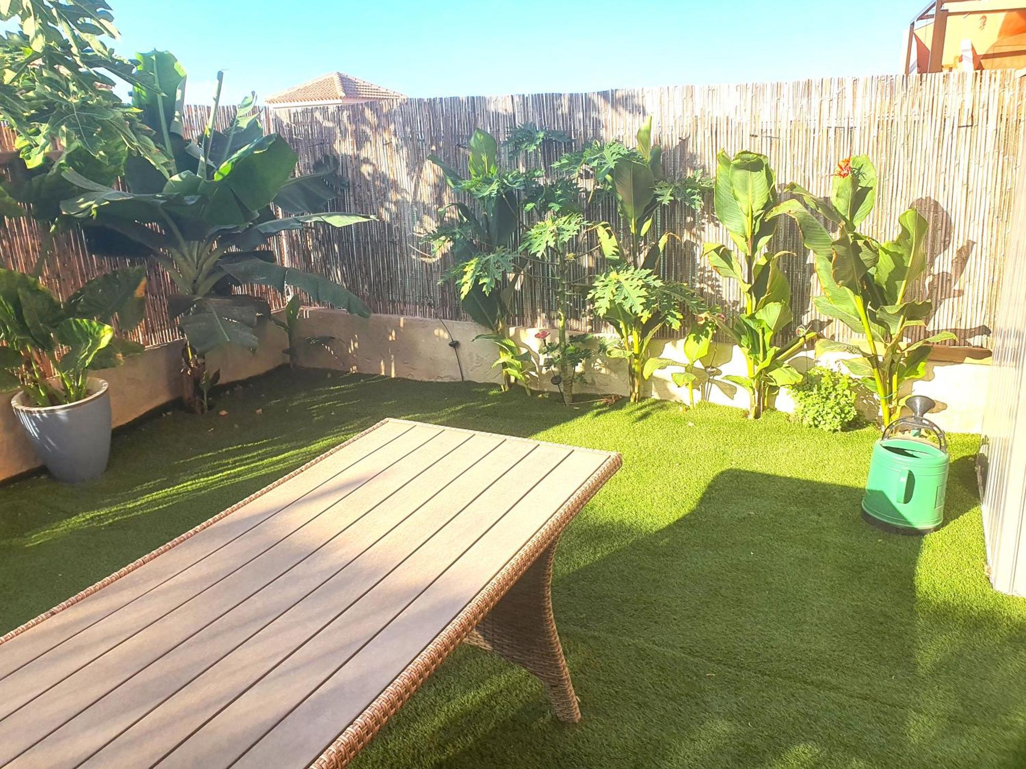 Espacioso Apartamento Con Preciosos Jardines Y Bbq Isla Plana Eksteriør billede