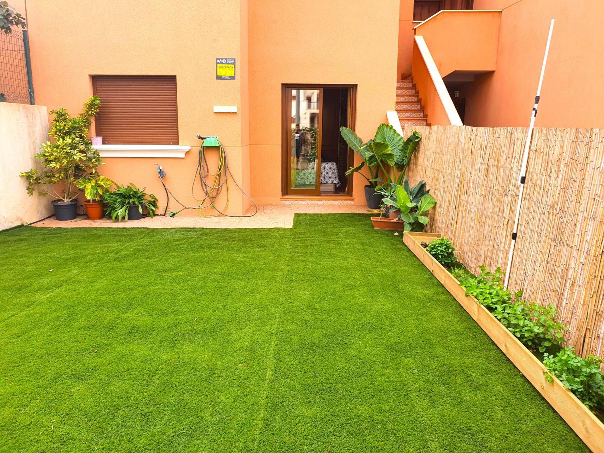 Espacioso Apartamento Con Preciosos Jardines Y Bbq Isla Plana Eksteriør billede